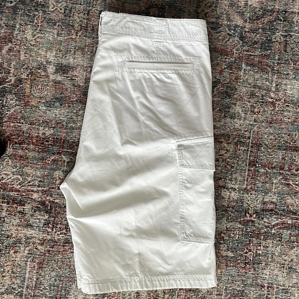 Short - Picture 3 of 4